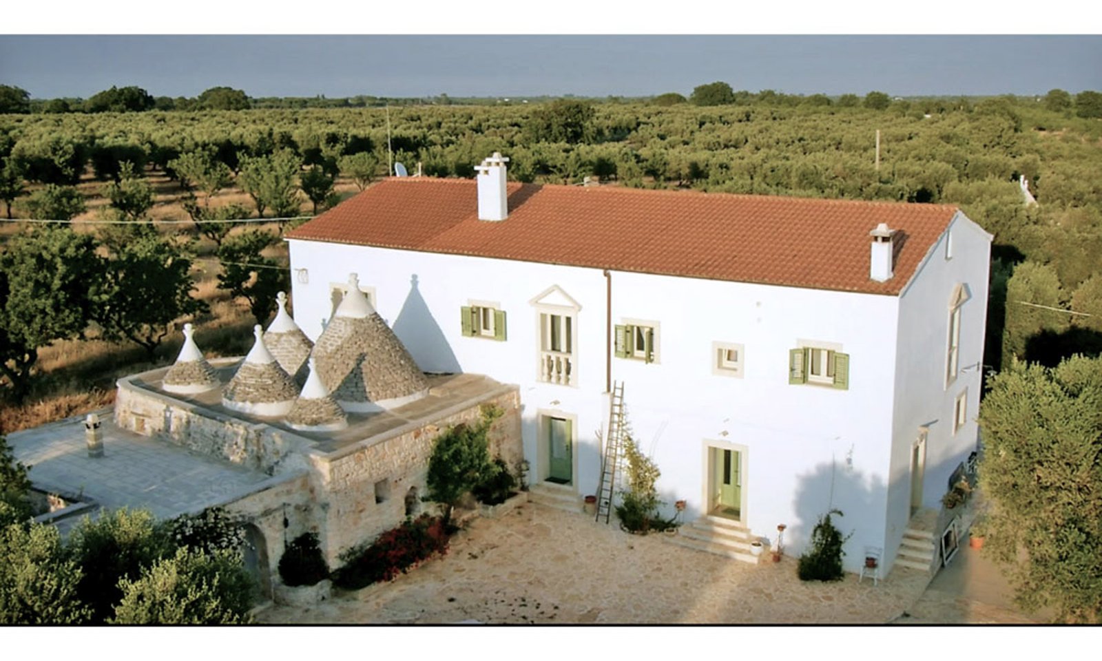 Elegant Villa With Trulli and Lamia Near Ostuni, Puglia