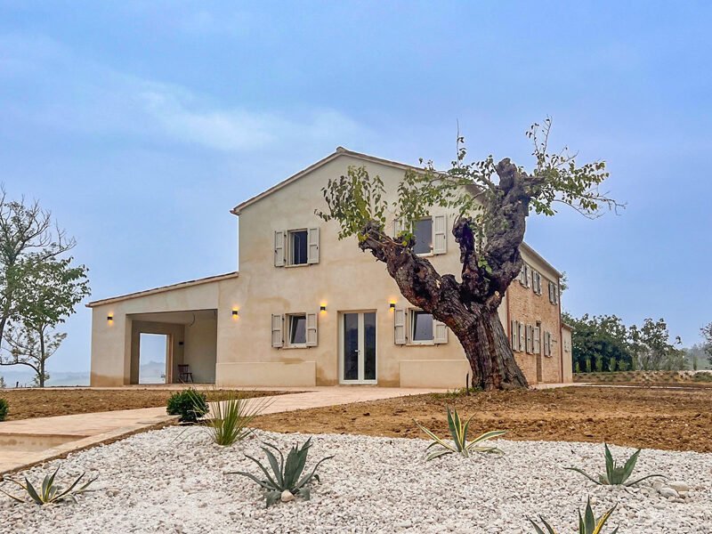 Panoramic farmhouse with stunning countryside views in Le Marche, presented by Italian Hillside Real Estate.