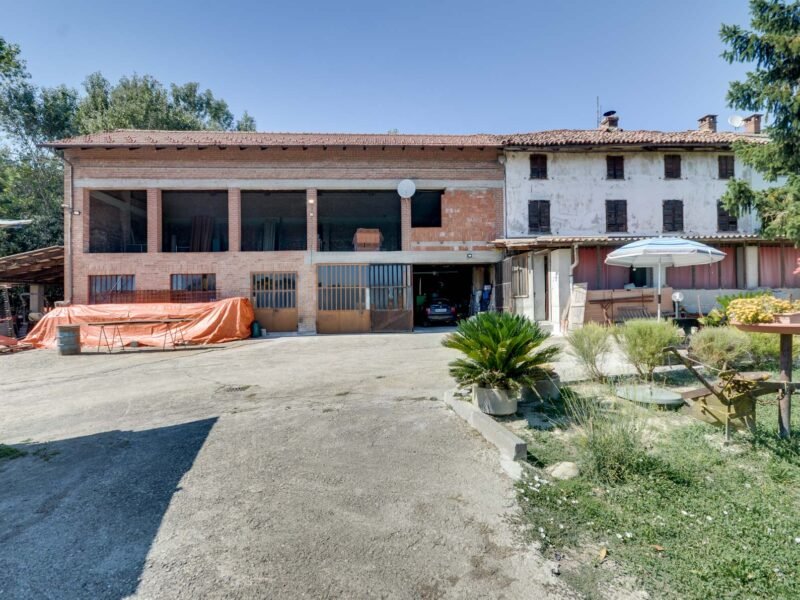 Costigliole d'Asti Renovation opportunity