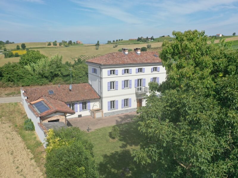 Traditional cascina for sale in Castagnole Monferrato with garden and land by Italian Hillside