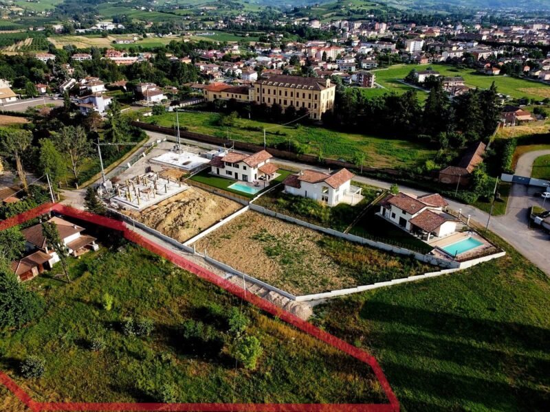 New villas and rustic property for sale in Nizza Monferrato by Italian Hillside