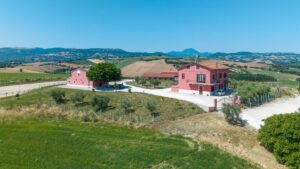 Restored farmhouse with panoramic views and stables in Cingoli by Italian Hillside