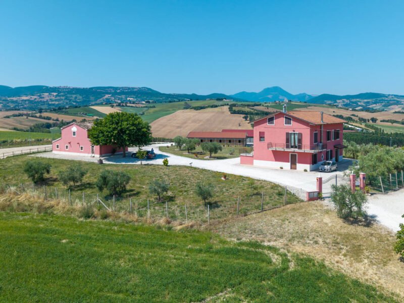 Restored farmhouse with panoramic views and stables in Cingoli by Italian Hillside