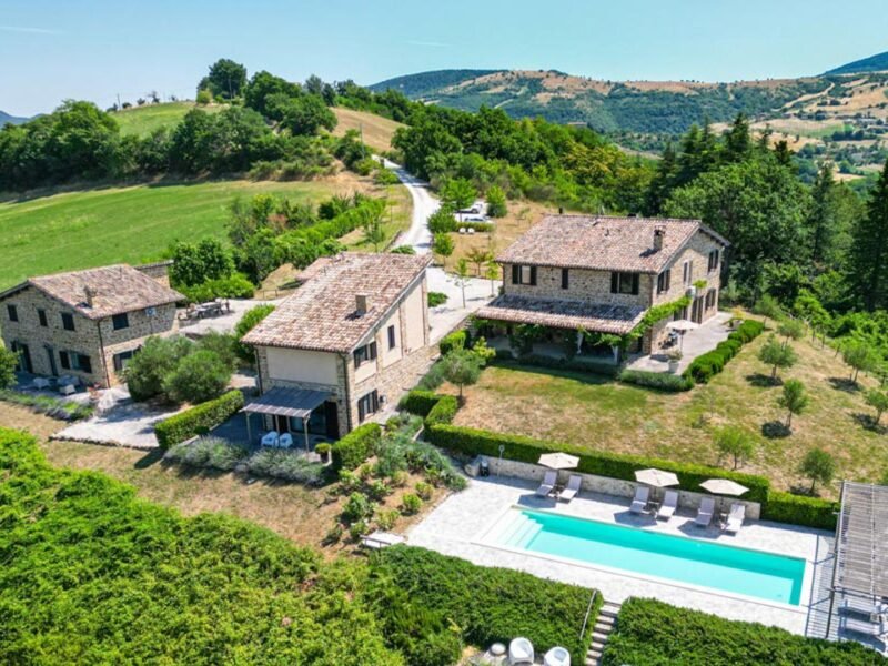 Restored countryside estate with pool for sale in Castelraimondo, Marche, Italy – Italian Hillside Real Estate
