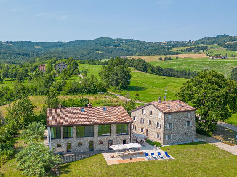 Luxury country estate with restored farmhouses and panoramic hills near Zocca, Emilia Romagna – Italian Hillside Real Estate