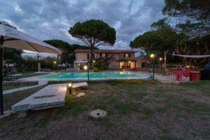 Luxury villa with pool in Platamona Sassari Sardinia for sale by Italian Hillside