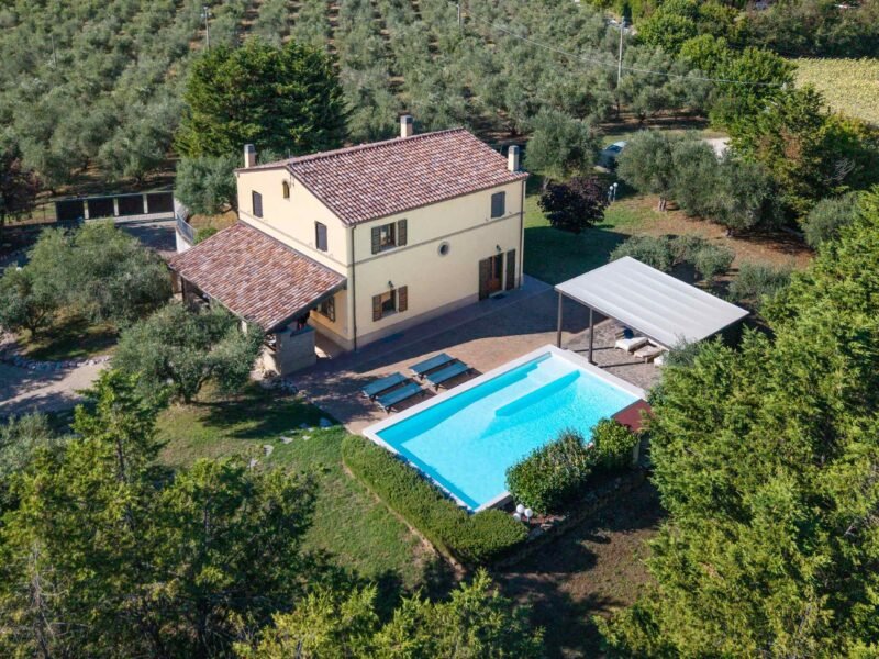 Luxury villa with pool in San Marcello, Marche hills – Italian Hillside real estate